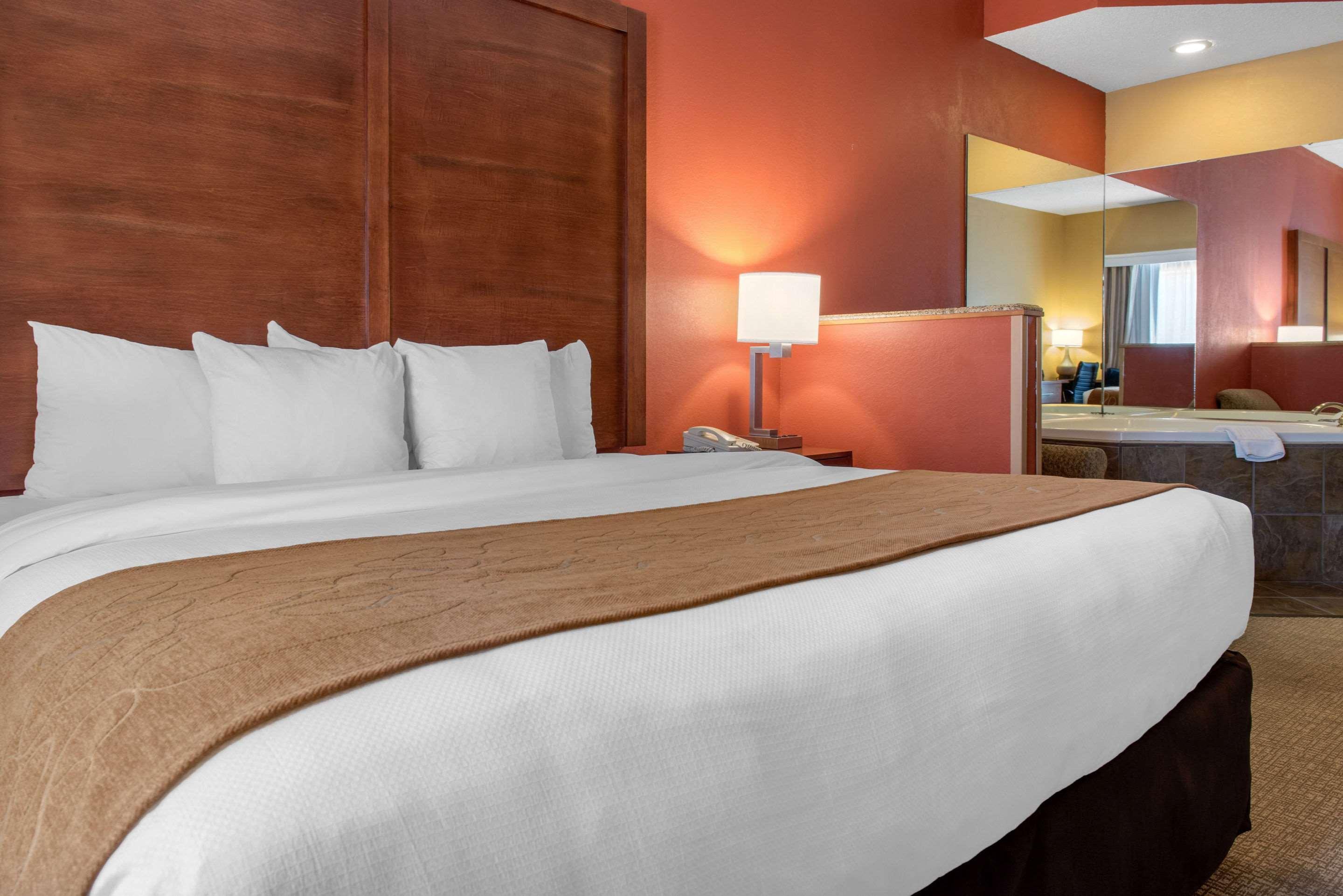 คอมฟอร์ต สวีท แอร์พอร์ต Hotel ลุยส์วิลล์ ภายนอก รูปภาพ