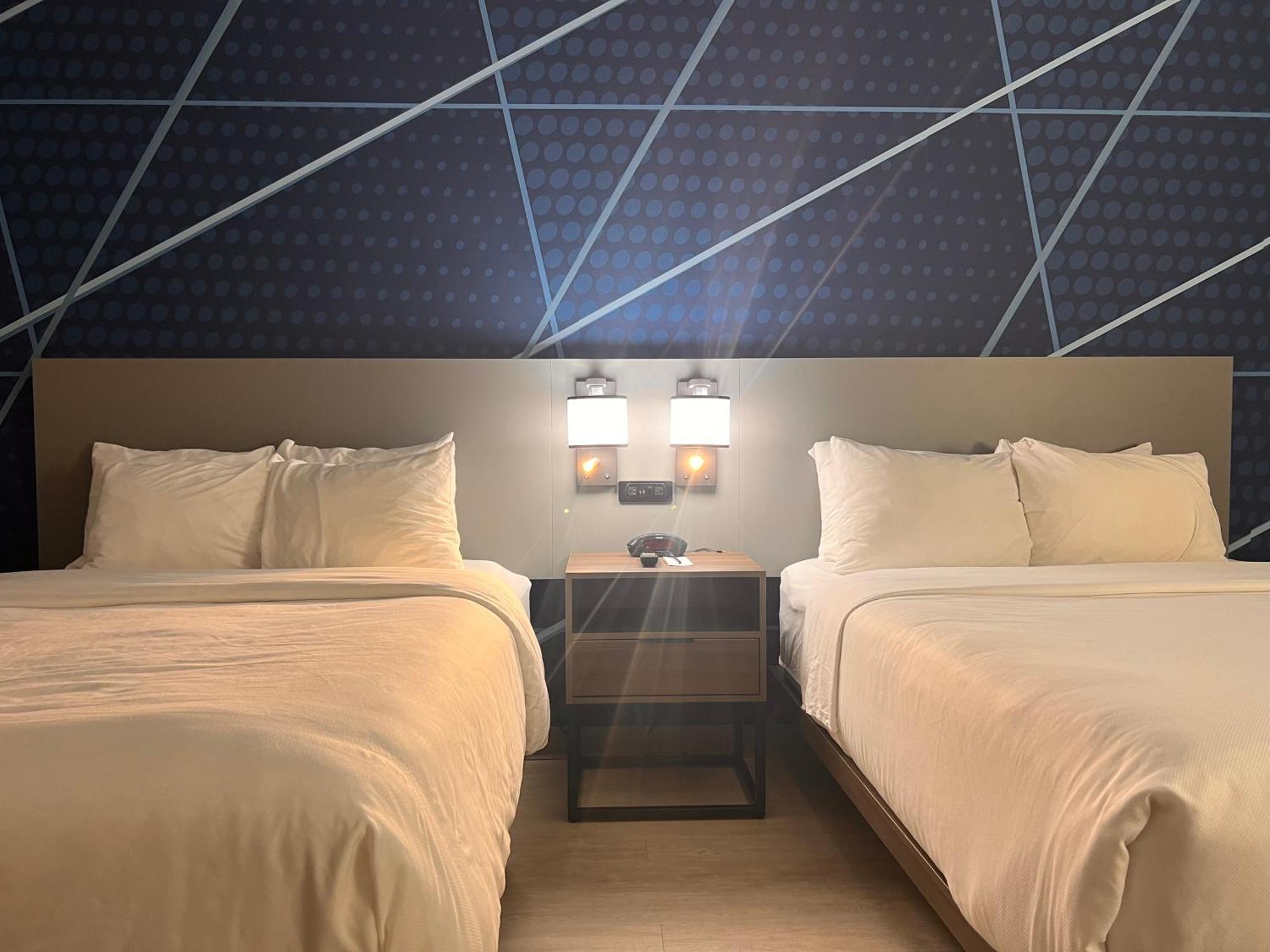 คอมฟอร์ต สวีท แอร์พอร์ต Hotel ลุยส์วิลล์ ภายนอก รูปภาพ