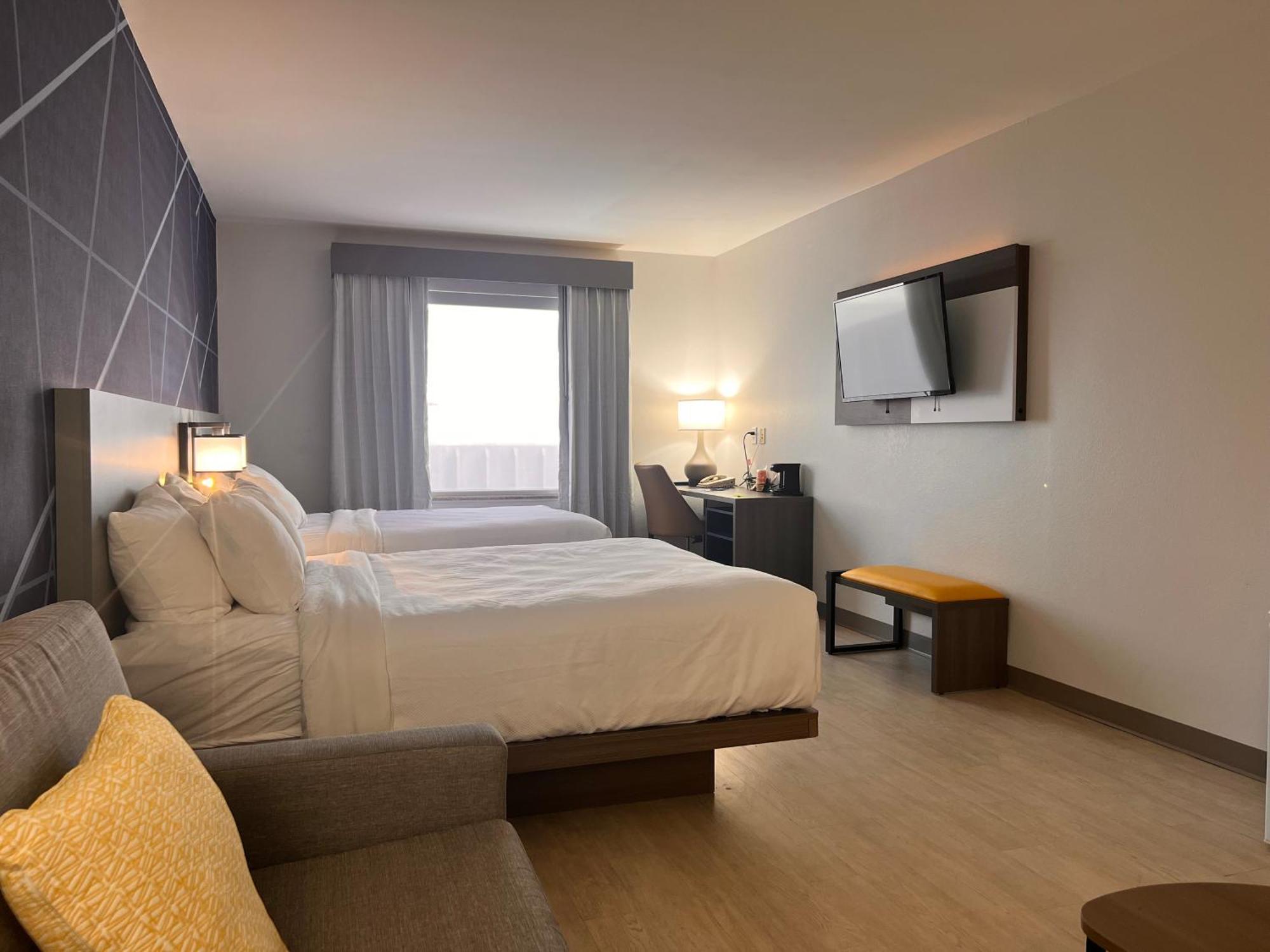 คอมฟอร์ต สวีท แอร์พอร์ต Hotel ลุยส์วิลล์ ภายนอก รูปภาพ