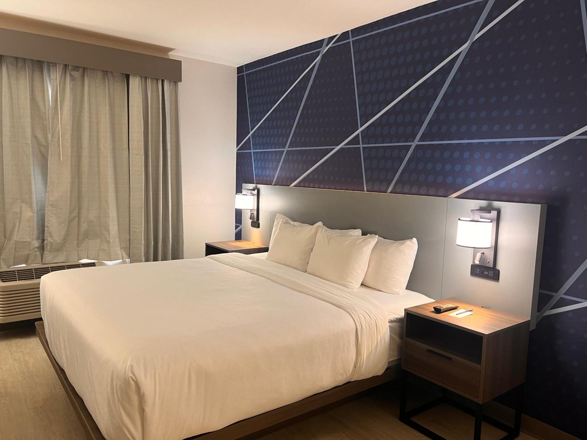 คอมฟอร์ต สวีท แอร์พอร์ต Hotel ลุยส์วิลล์ ภายนอก รูปภาพ