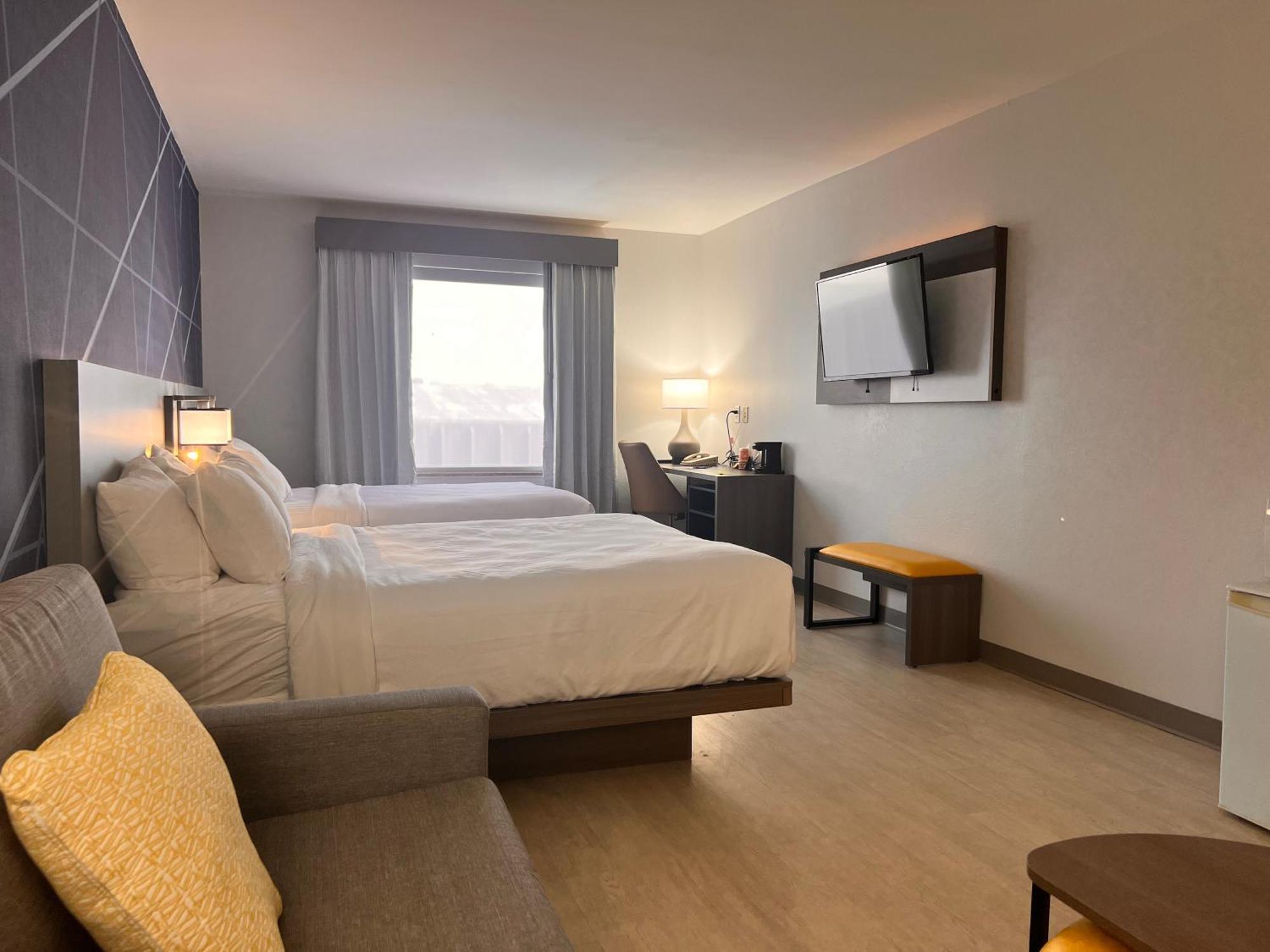 คอมฟอร์ต สวีท แอร์พอร์ต Hotel ลุยส์วิลล์ ภายนอก รูปภาพ