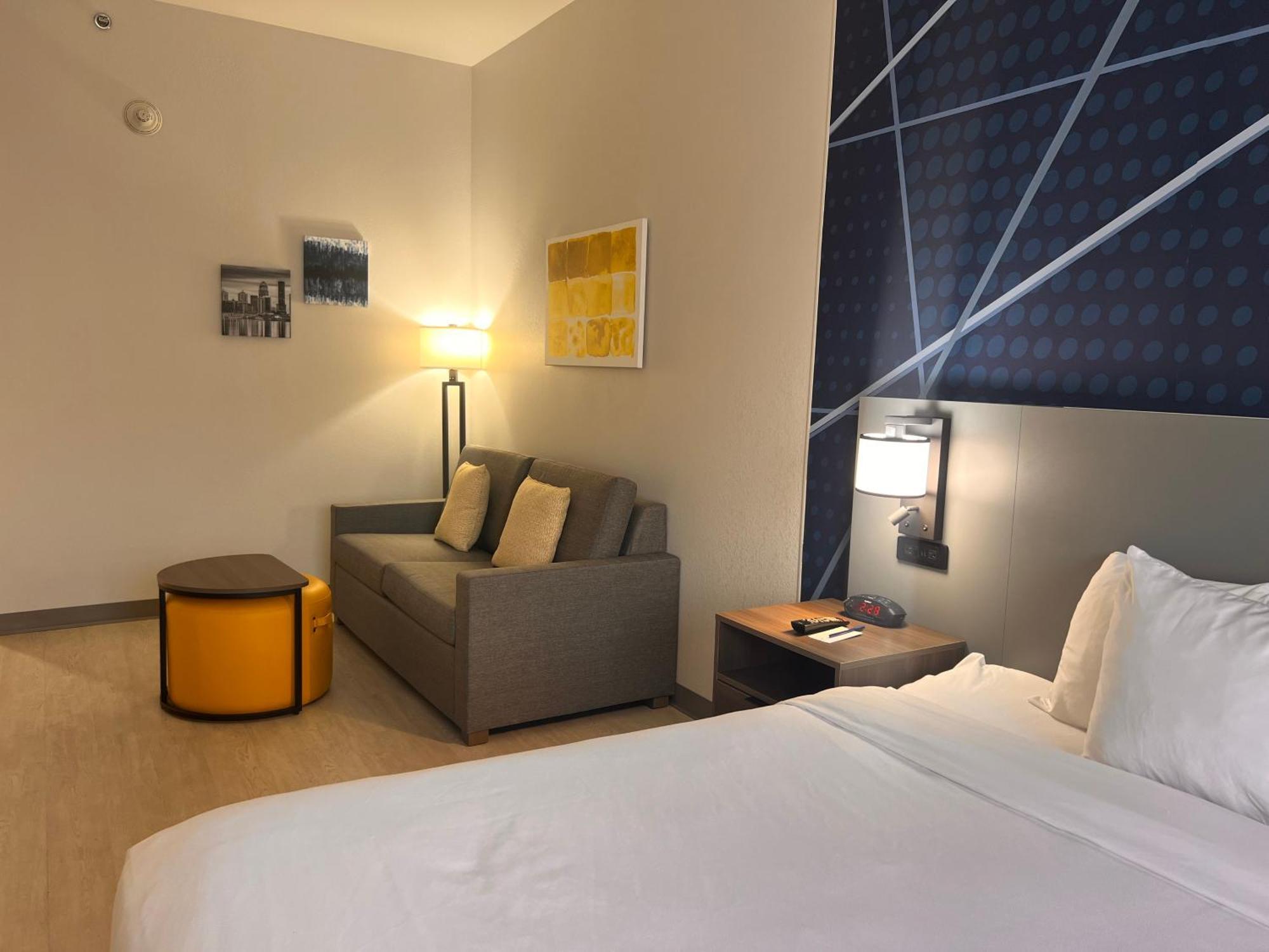 คอมฟอร์ต สวีท แอร์พอร์ต Hotel ลุยส์วิลล์ ภายนอก รูปภาพ