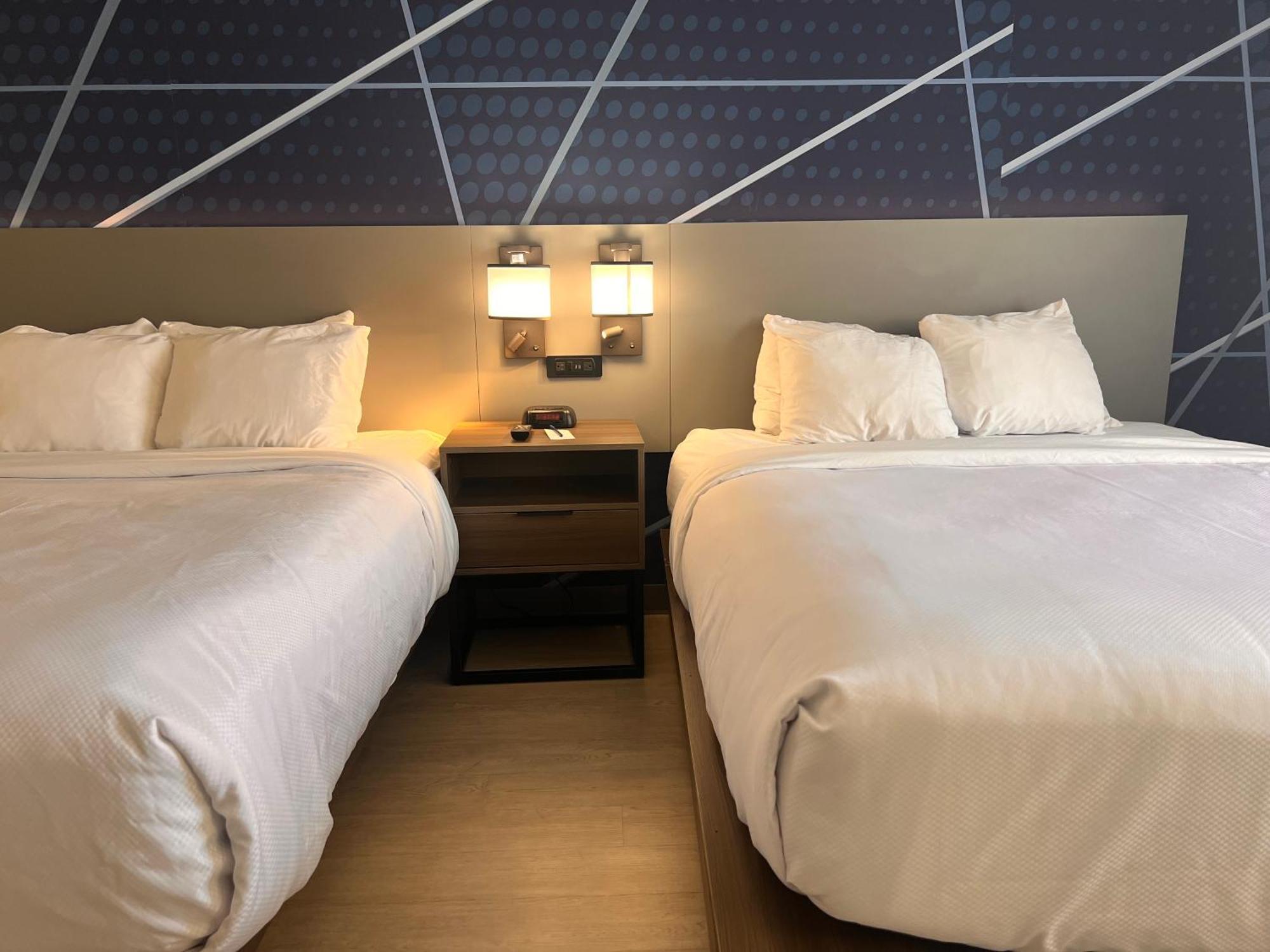 คอมฟอร์ต สวีท แอร์พอร์ต Hotel ลุยส์วิลล์ ภายนอก รูปภาพ