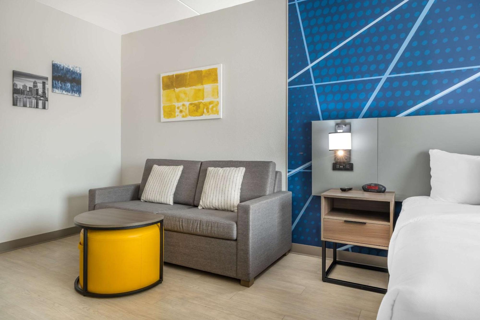 คอมฟอร์ต สวีท แอร์พอร์ต Hotel ลุยส์วิลล์ ภายนอก รูปภาพ